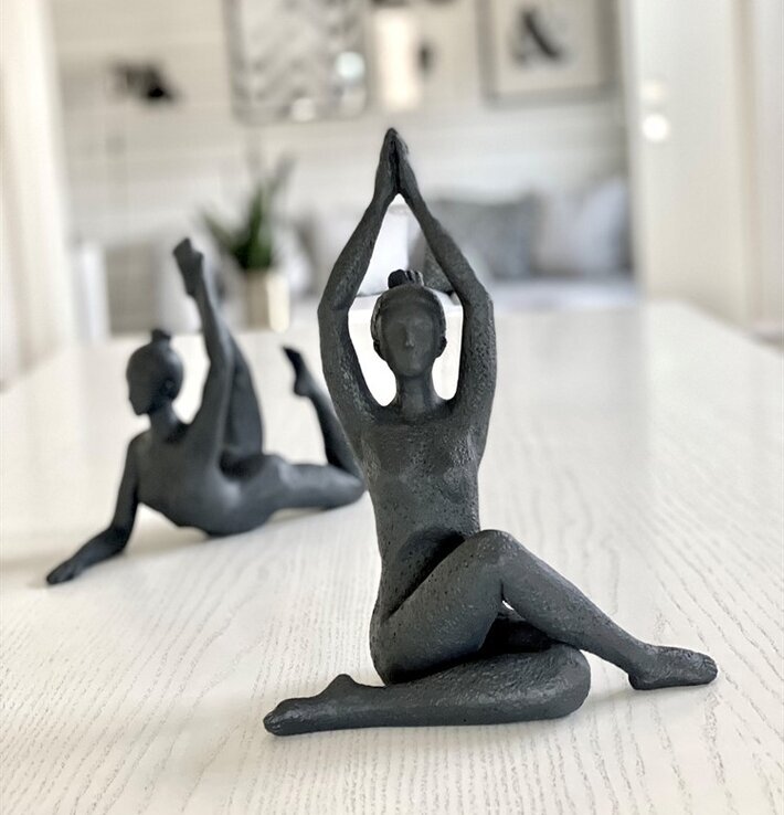 Yoga Tuwa - - Nääsgränsgården Staty